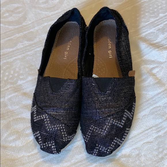 Madden Girl Shoes - MADDEN GIRL Black Slip Ons size 6.5